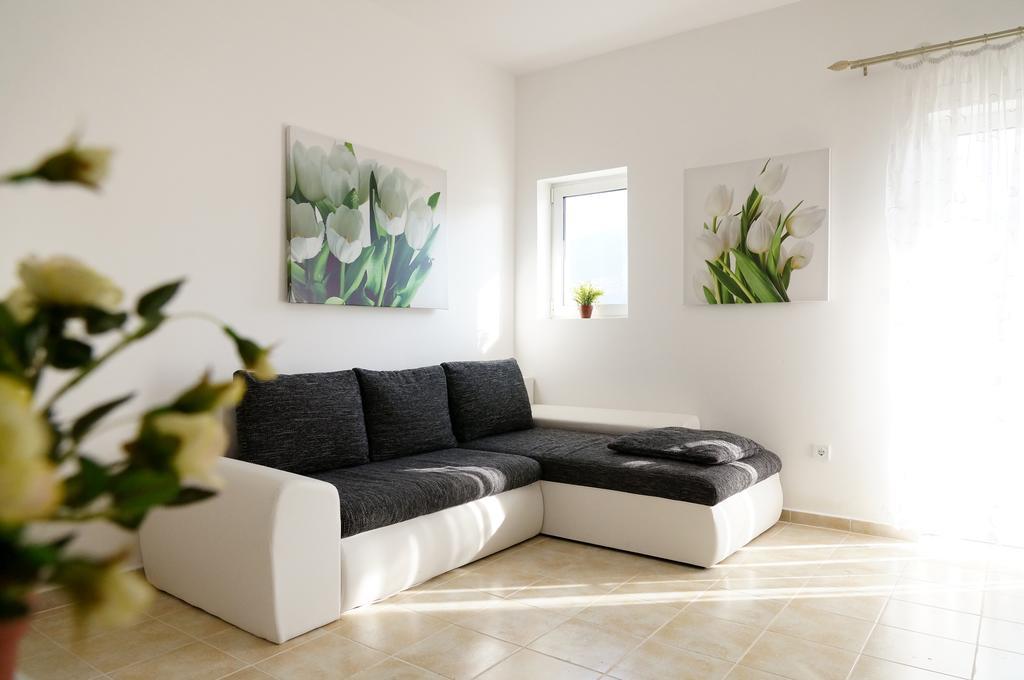 Apartment Begonia Of Kumbor แฮร์เซ็ก-โนวี ภายนอก รูปภาพ