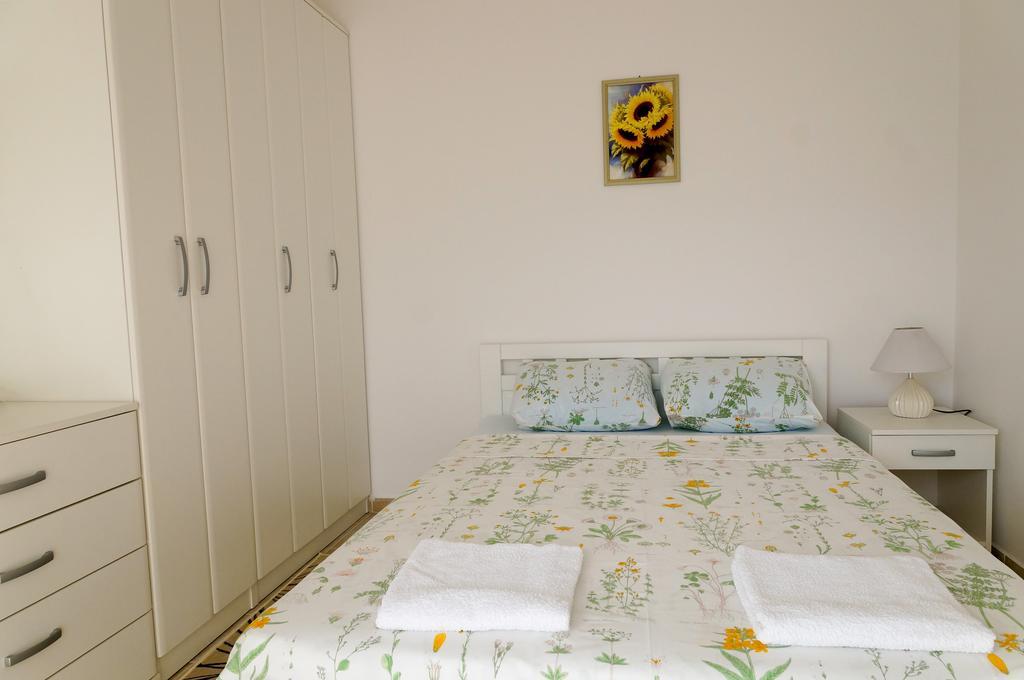 Apartment Begonia Of Kumbor แฮร์เซ็ก-โนวี ภายนอก รูปภาพ